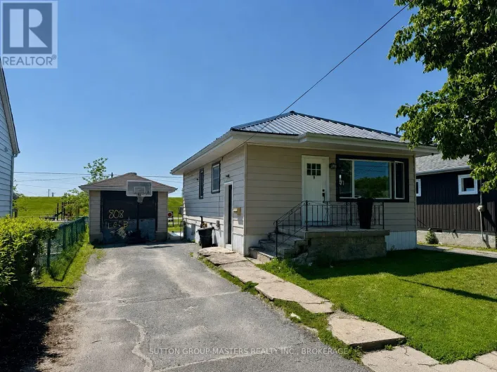 808 VICTORIA STREET, Kingston