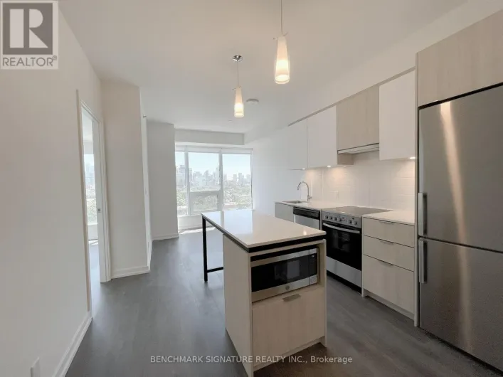 809 - 203 COLLEGE STREET, Toronto