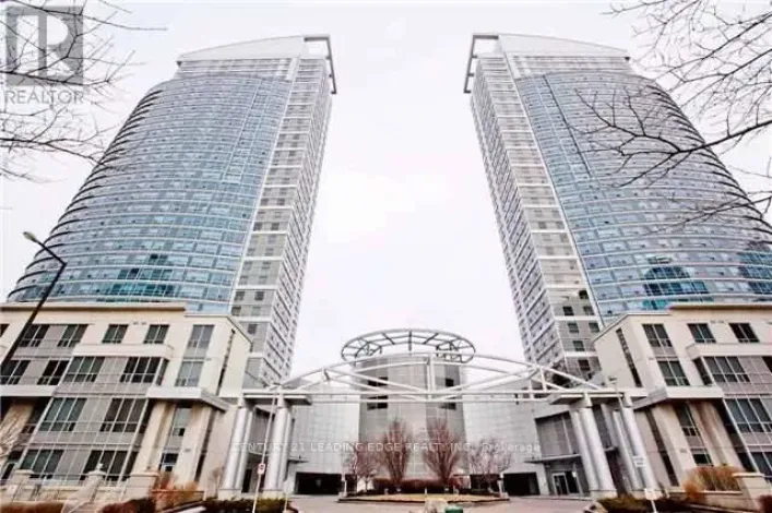 809 - 36 LEE CENTRE DRIVE, Toronto