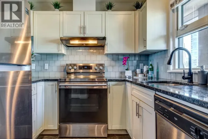 809 555 ABBOTT STREET, Vancouver