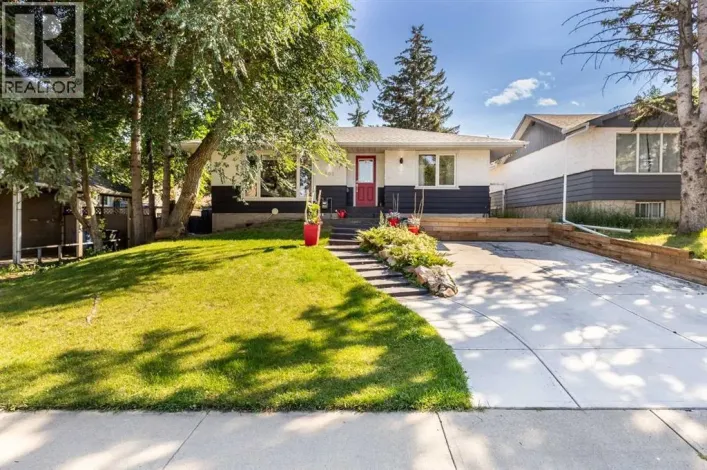 809 68 Avenue SW, Calgary