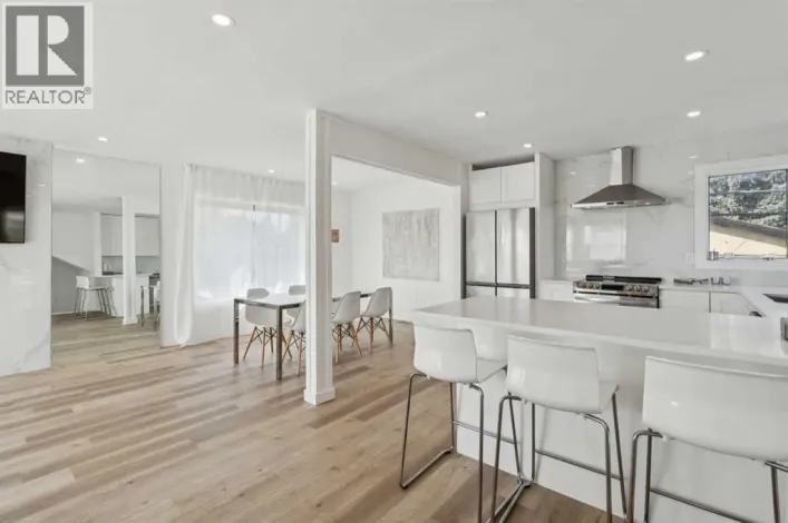 809 9 Street NE, Calgary