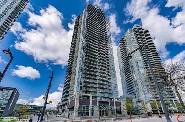 809 9981 WHALLEY BOULEVARD, Surrey