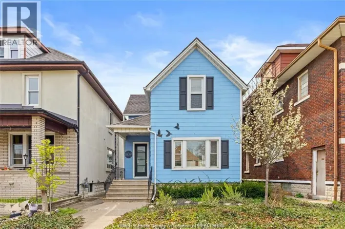 809 Gladstone, Windsor