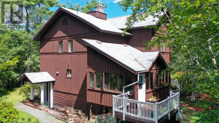 809 Highway 203, Lower Ohio