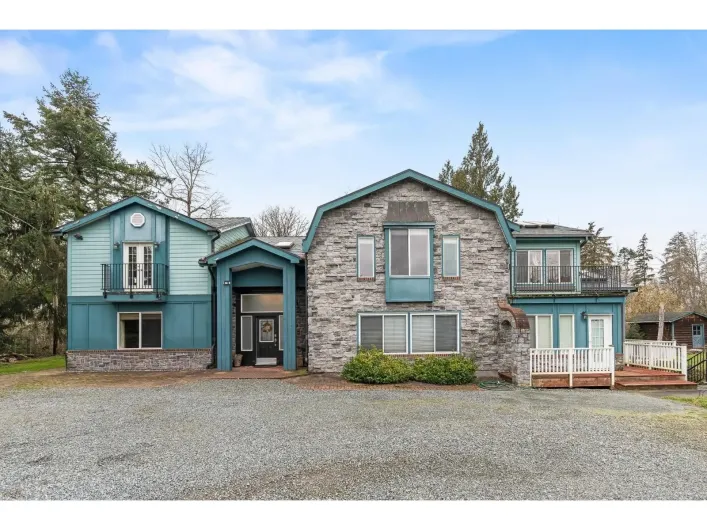 8097 198A STREET, Langley