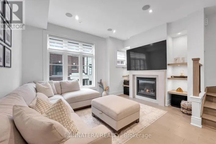 81 - 15 LUNAR CRESCENT, Mississauga