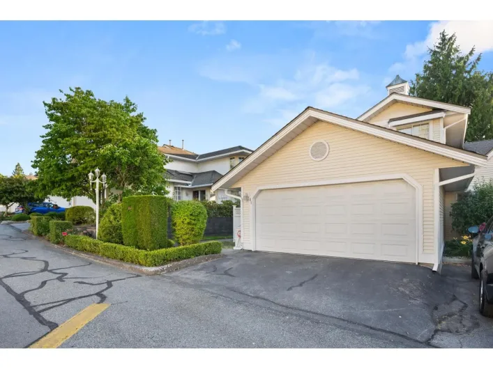 81 8737 212 STREET, Langley