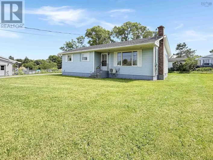 81 Acadia Avenue, Stellarton