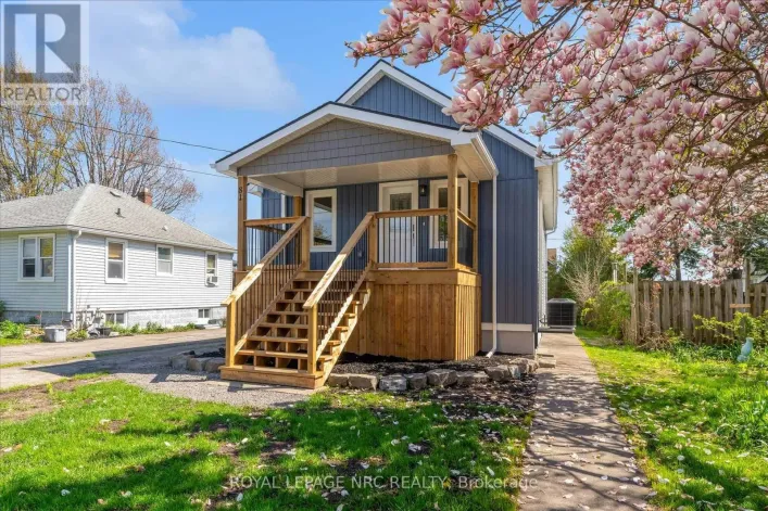 81 CHRISTMAS STREET, Port Colborne