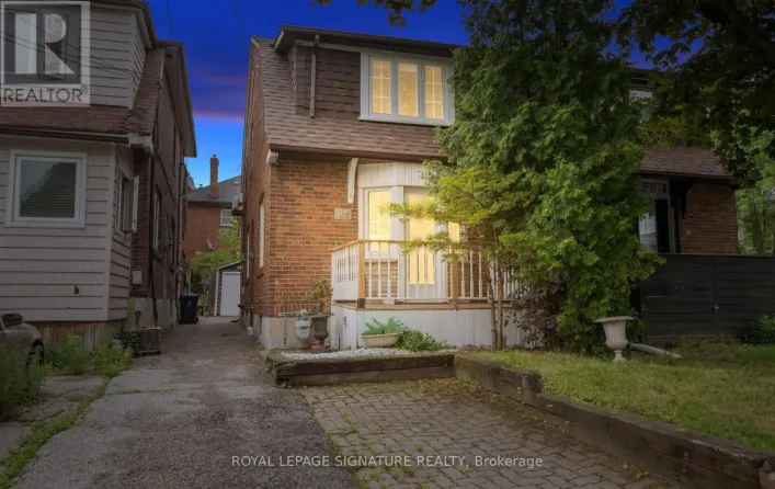 81 CLEVELAND STREET, Toronto