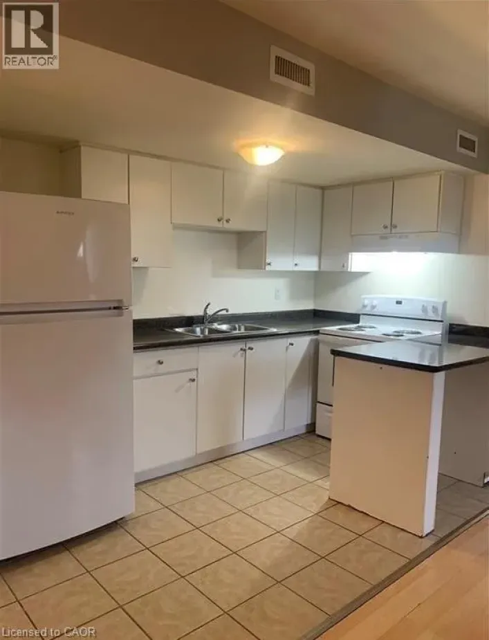 81 DUNDAS Street Unit# 8, Dundas