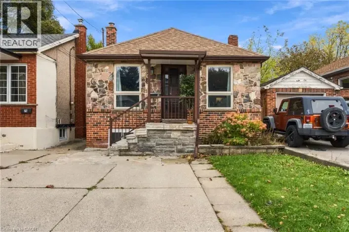 House for sale: 81 EAST 23RD Street, Hamilton