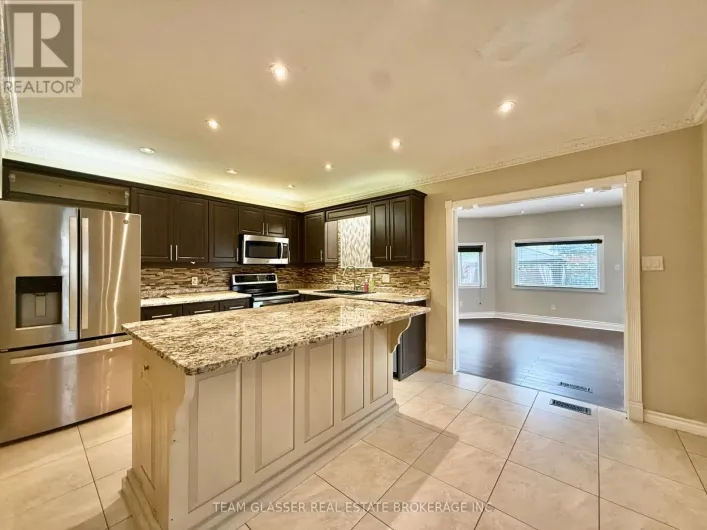 81 ERICA CRESCENT, London South