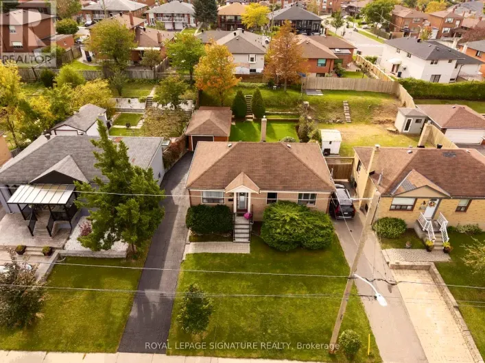 81 NASH DRIVE, Toronto