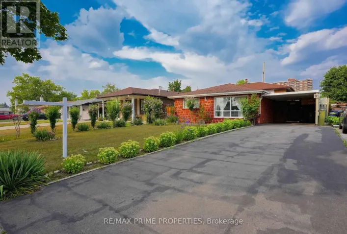 81 SILVERSTONE DRIVE, Toronto