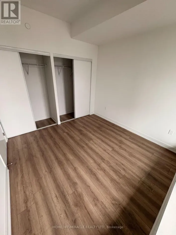 810 - 1 QUARRINGTON LANE, Toronto