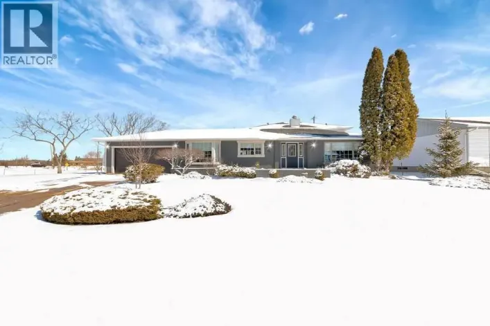 810 10 Avenue, Wainwright