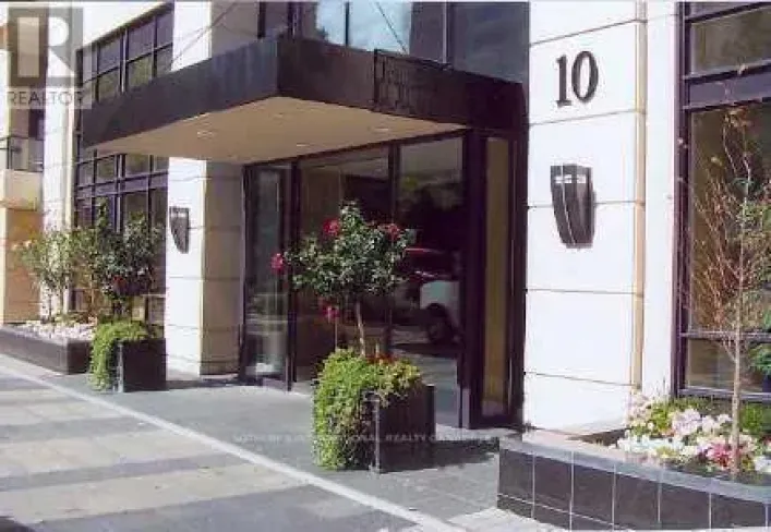 810 - 10 DELISLE AVENUE, Toronto