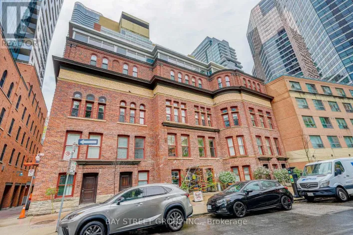 810 - 11 ST JOSEPH STREET, Toronto