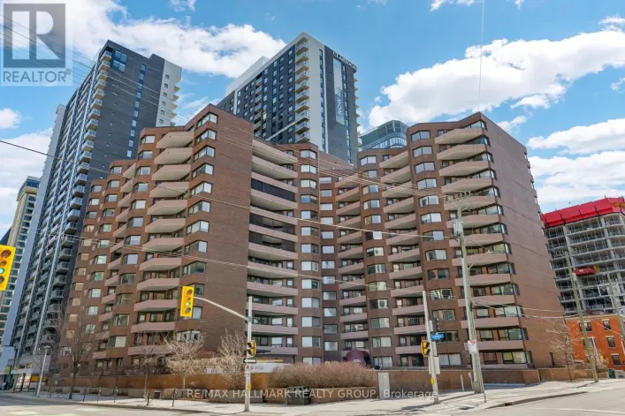 810 - 151 BAY STREET, Ottawa