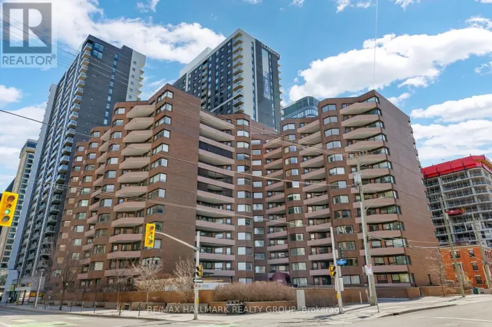 810 - 151 BAY STREET, Ottawa