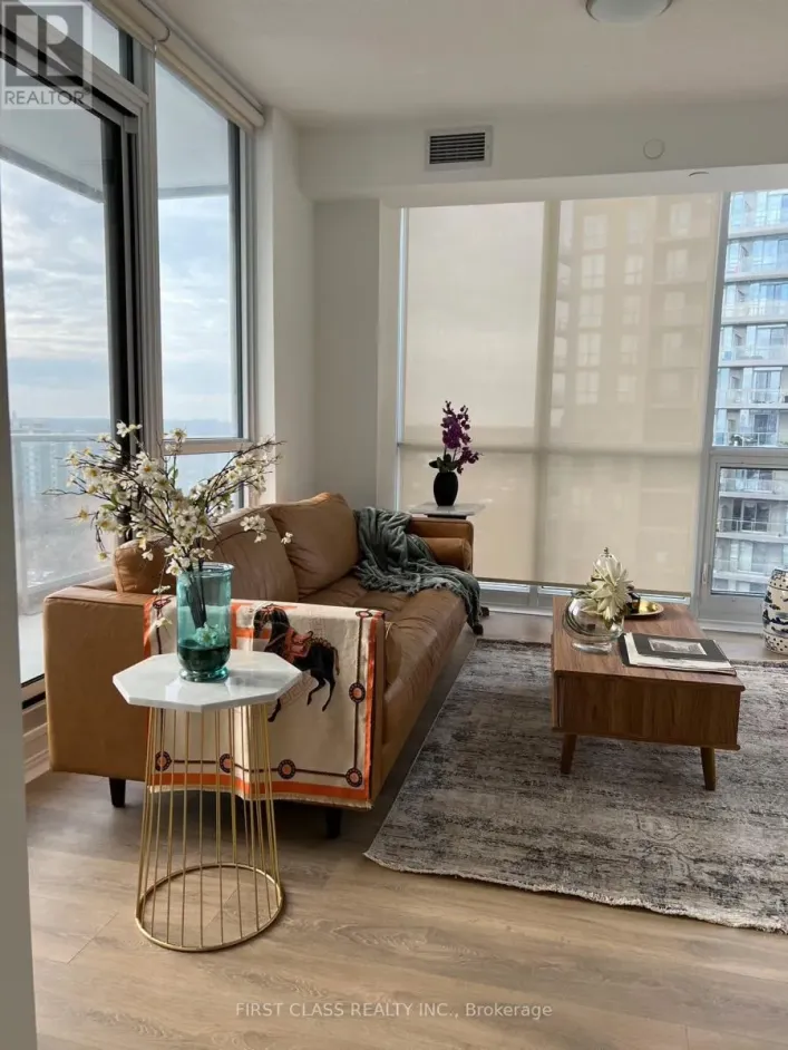 810 - 32 FOREST MANOR ROAD, Toronto