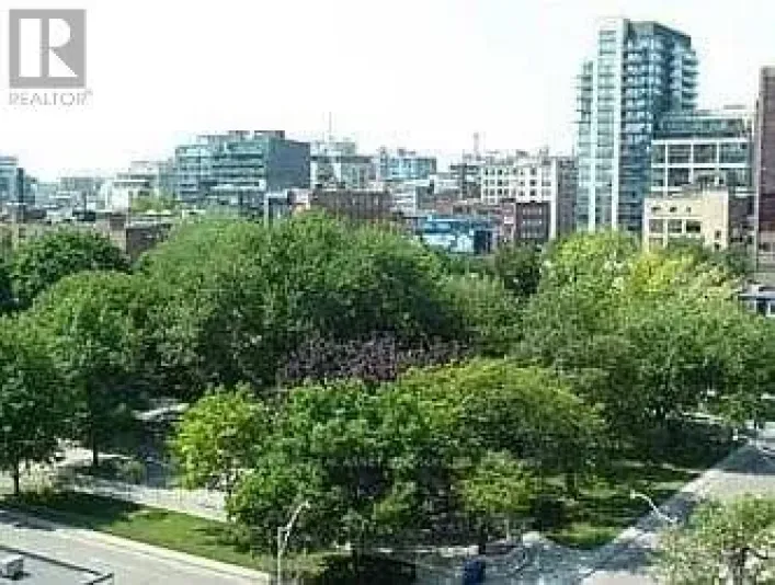 810 - 352 FRONT STREET W, Toronto