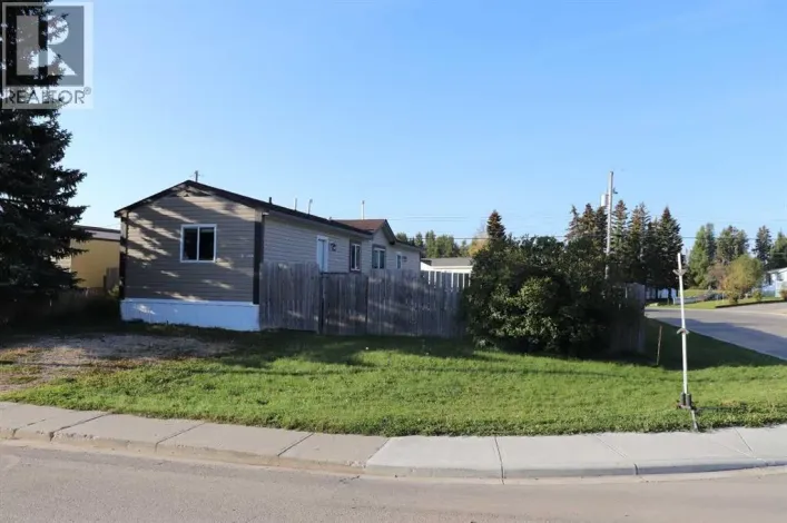 810 52 Street, Edson