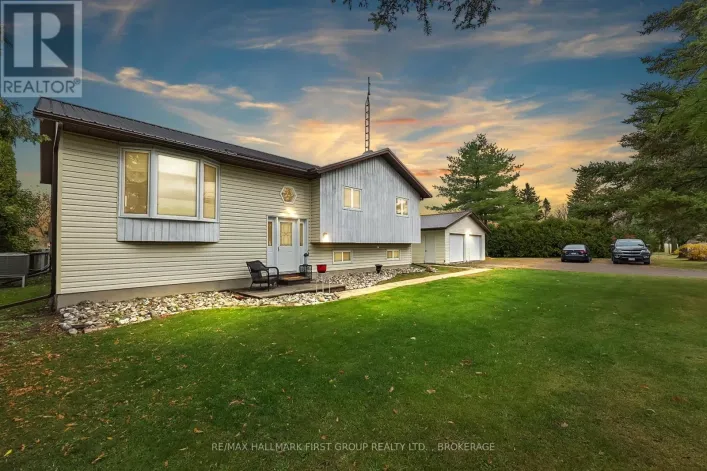 810 COUNTY 2 ROAD, Front of Leeds & Seeleys Bay