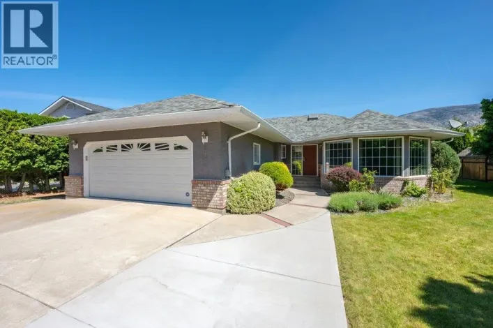 810 Merlot Avenue, Oliver