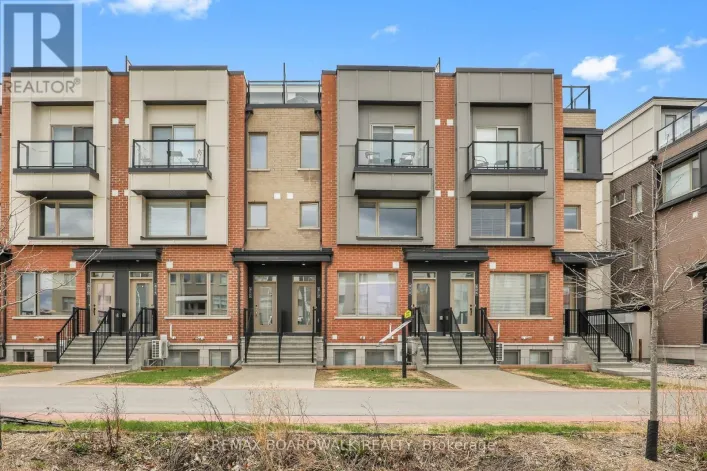 810 MIKINAK ROAD, Ottawa