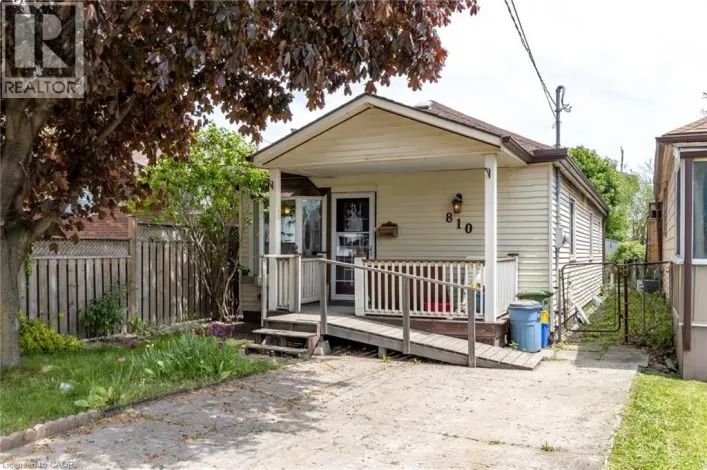 810 TATE Avenue, Hamilton