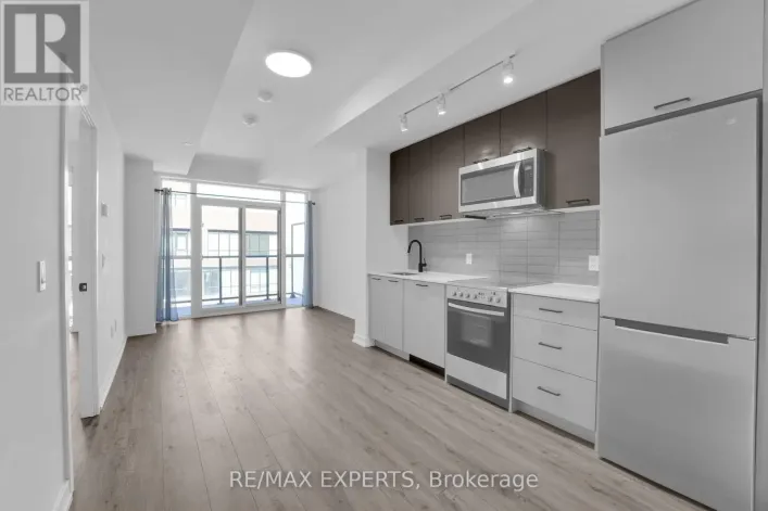 811 - 2300 ST CLAIR AVENUE W, Toronto