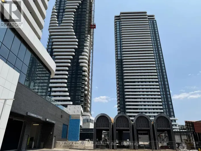 811 - 28 INTERCHANGE WAY, Vaughan