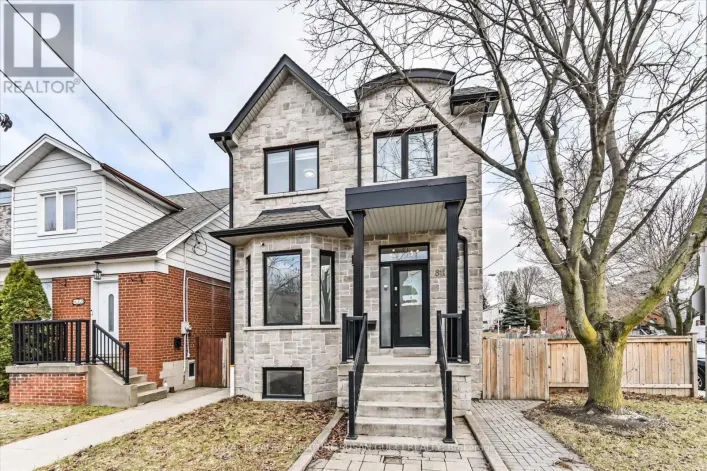 811 COSBURN AVENUE, Toronto