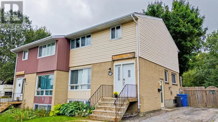 811 TACKABERRY DRIVE, North Bay