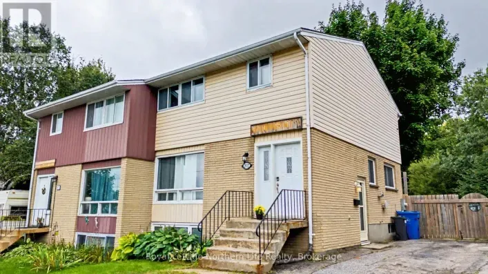 811 TACKABERRY DRIVE, North Bay
