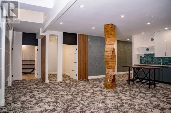 8119 YONGE STREET, Markham