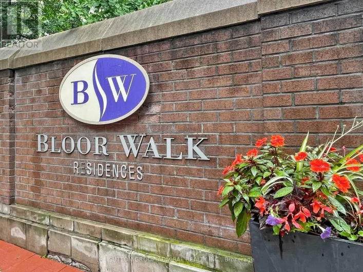 812 - 100 HAYDEN STREET, Toronto