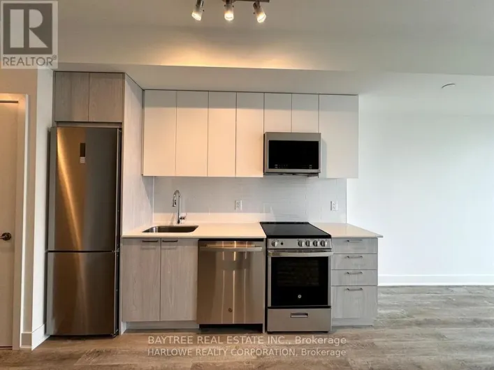 812 - 185 DEERFIELD ROAD, Newmarket