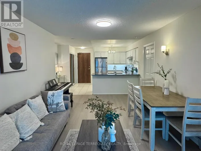 812 - 185 ONEIDA CRESCENT, Richmond Hill