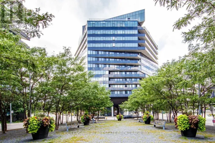 812 - 21 LAWREN HARRIS SQUARE, Toronto