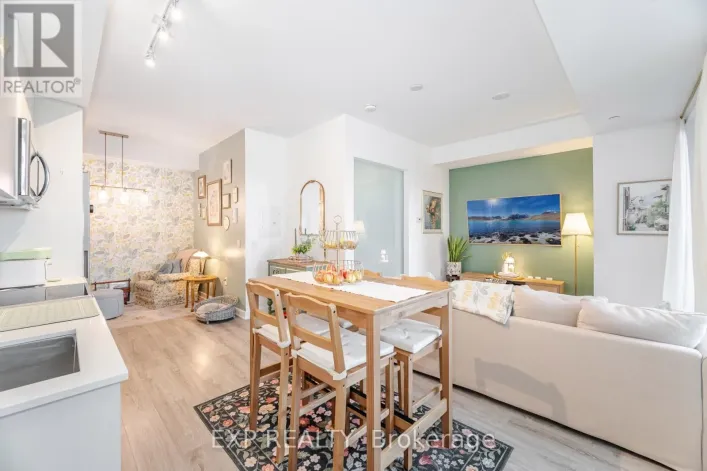 812 - 25 NEIGHBOURHOOD LANE, Toronto