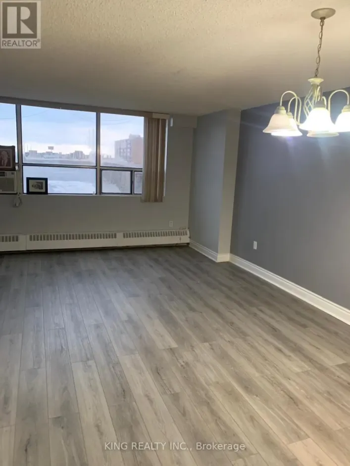 812 - 25 SUNRISE AVENUE, Toronto