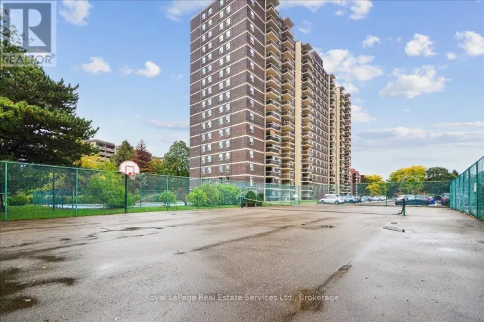 812 - 966 INVERHOUSE DRIVE, Mississauga