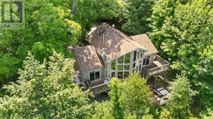 812 DOUGLAS LANE, Tay Valley