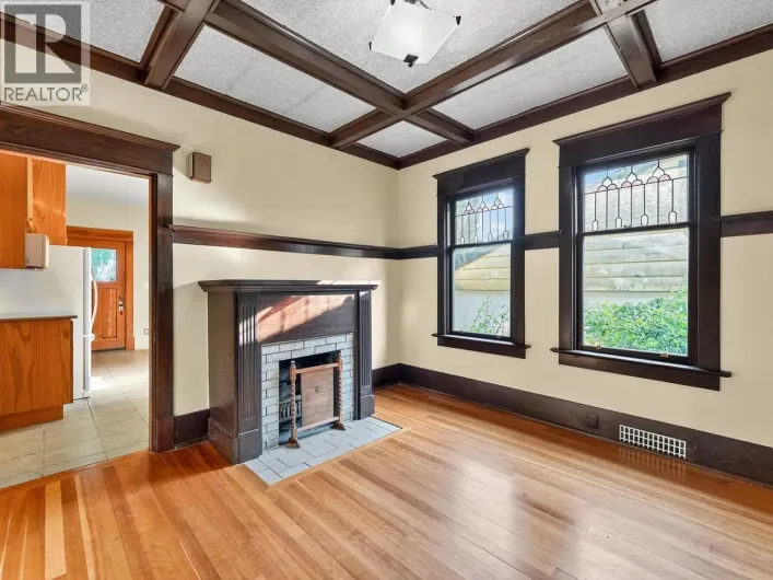 812 DUBLIN STREET, New Westminster