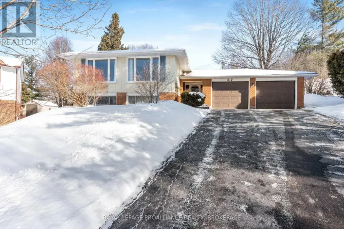 812 HILLSIDE DRIVE, Kingston