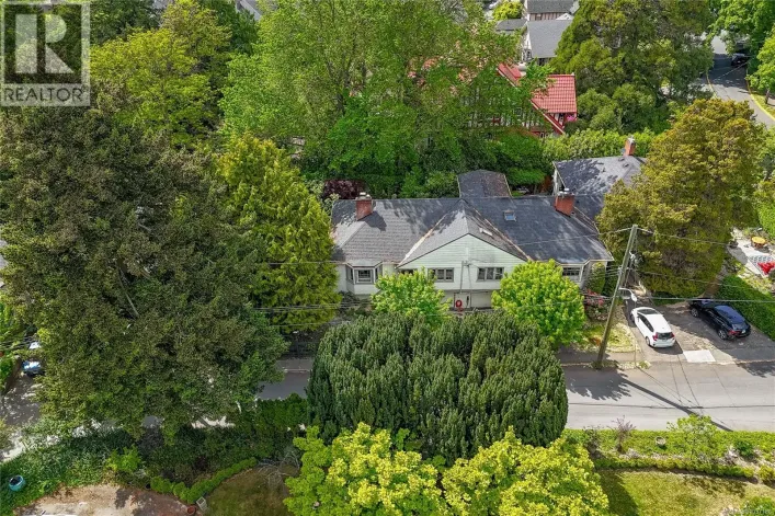 812 Langham Crt, Victoria
